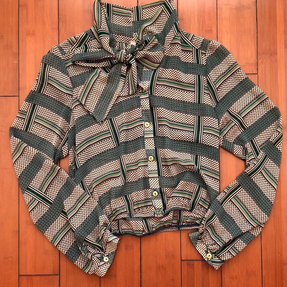Silky Scarf Dress Shirt